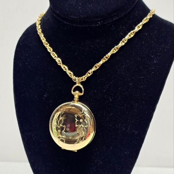 Vintage 80s Gold Tone Floral Locket Pendant Necklace By Evenings P. Craft NWT - Picture 2 of 9